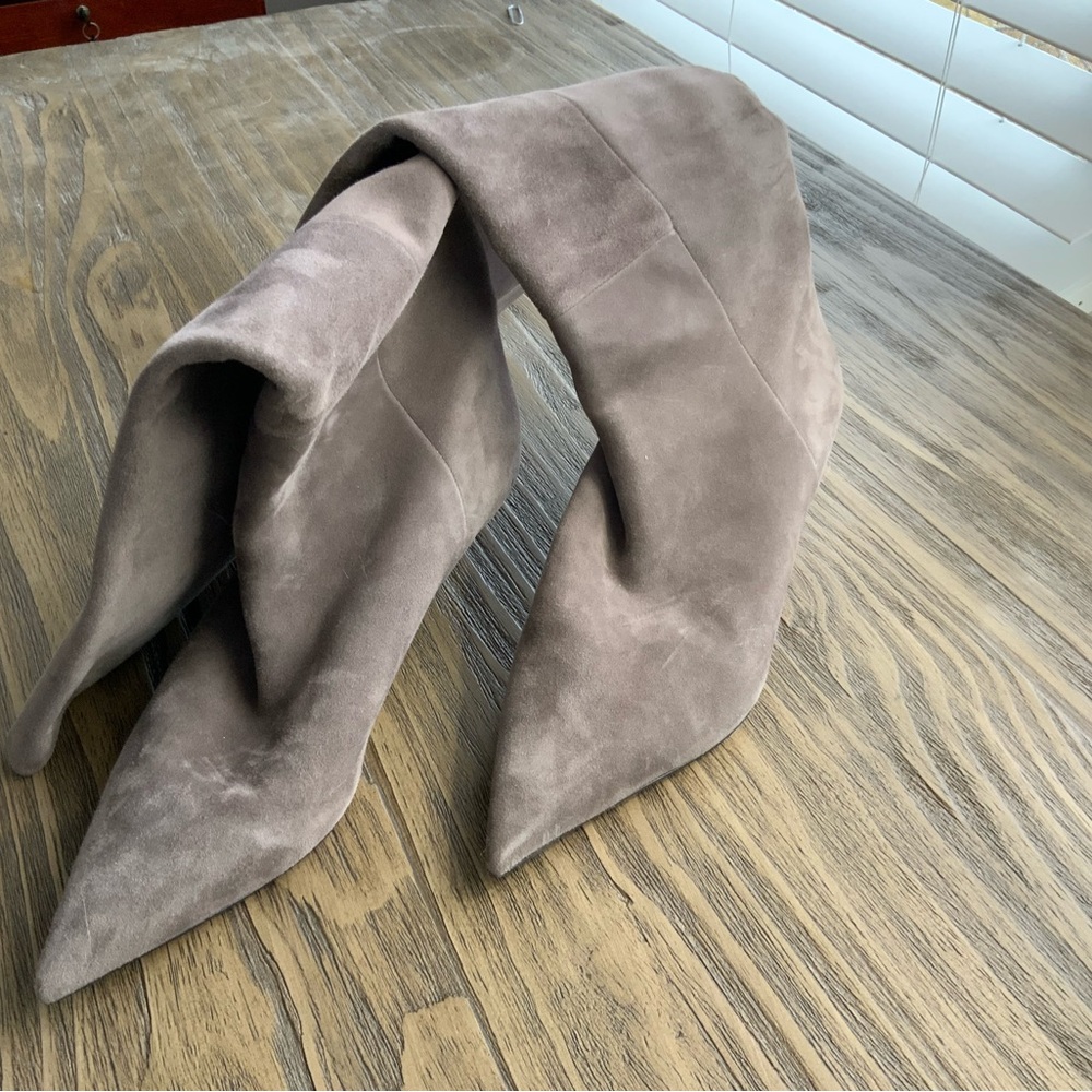 Veronica Beard Freda grey taupe suede kitten heel knee high boots ..new….8.5